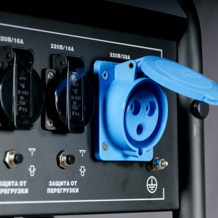 Бензиновый генератор с электростартером и коннектором автоматики FUBAG BS 7500 A ES в Чебоксарах фото